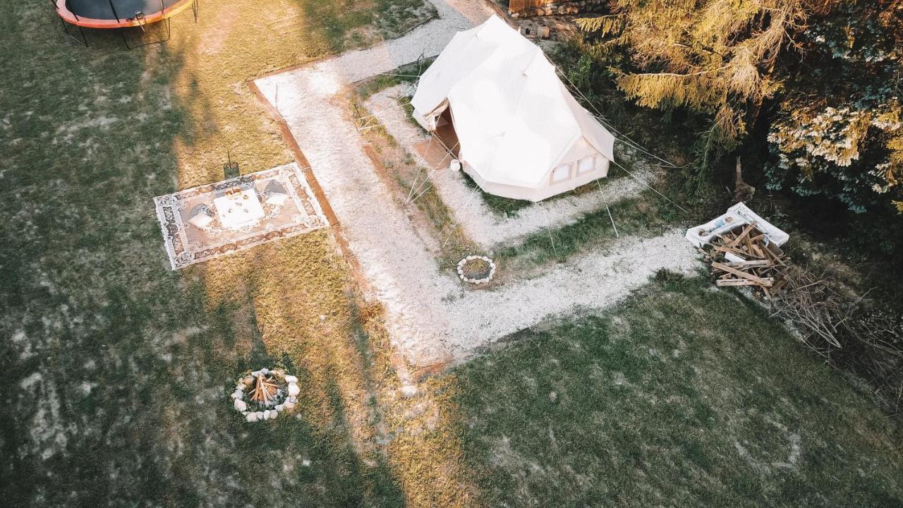 Bozsky Glamp Hotel Валтис Екстериор снимка