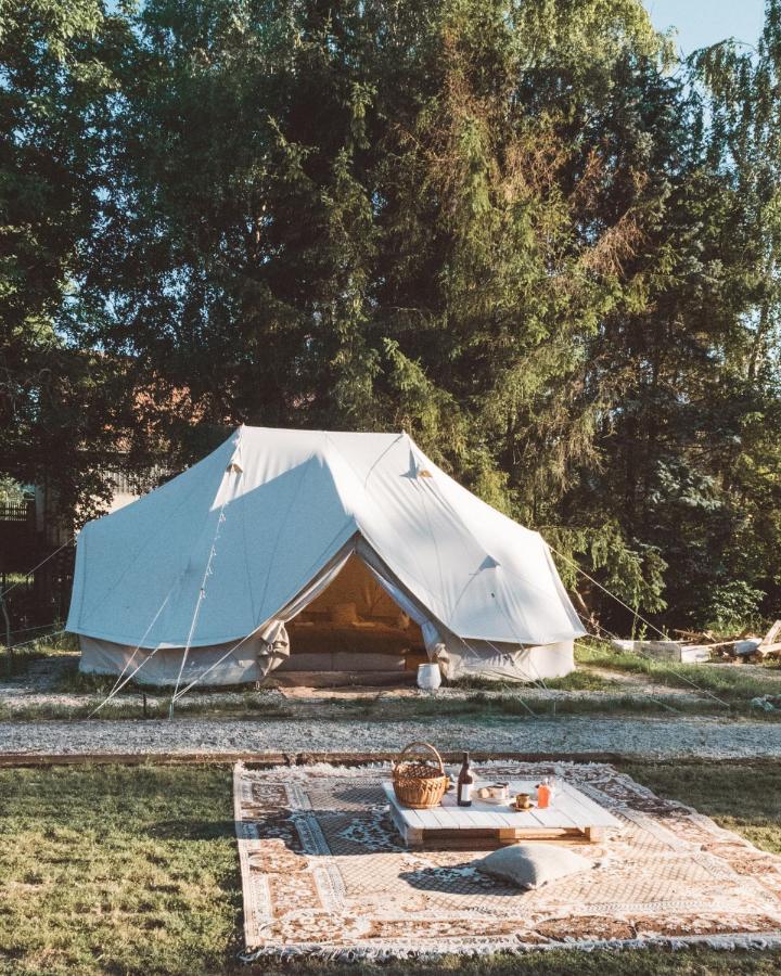 Bozsky Glamp Hotel Валтис Екстериор снимка