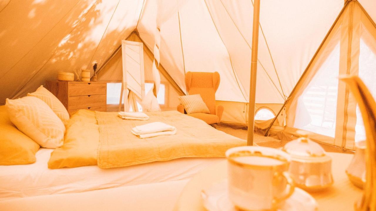 Bozsky Glamp Hotel Валтис Екстериор снимка