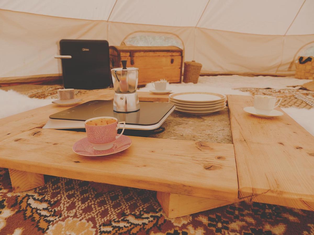 Bozsky Glamp Hotel Валтис Екстериор снимка