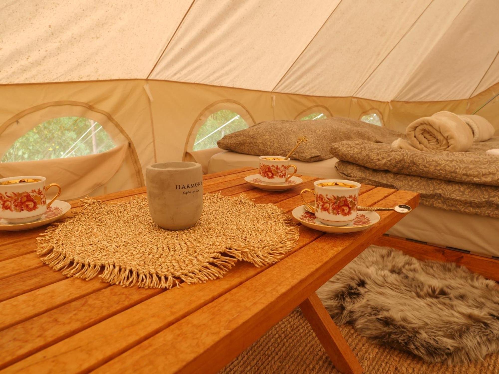 Bozsky Glamp Hotel Валтис Екстериор снимка