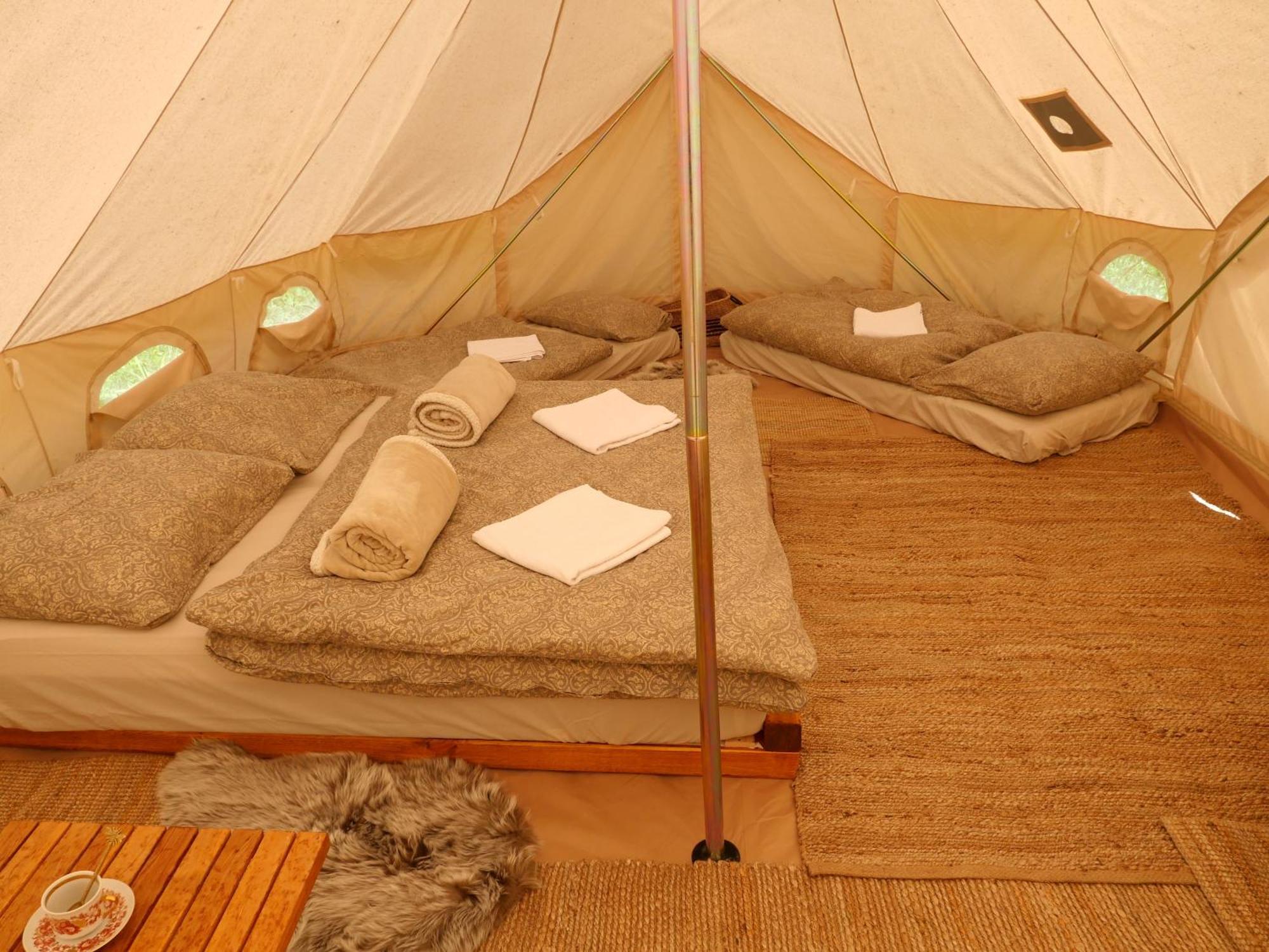 Bozsky Glamp Hotel Валтис Екстериор снимка